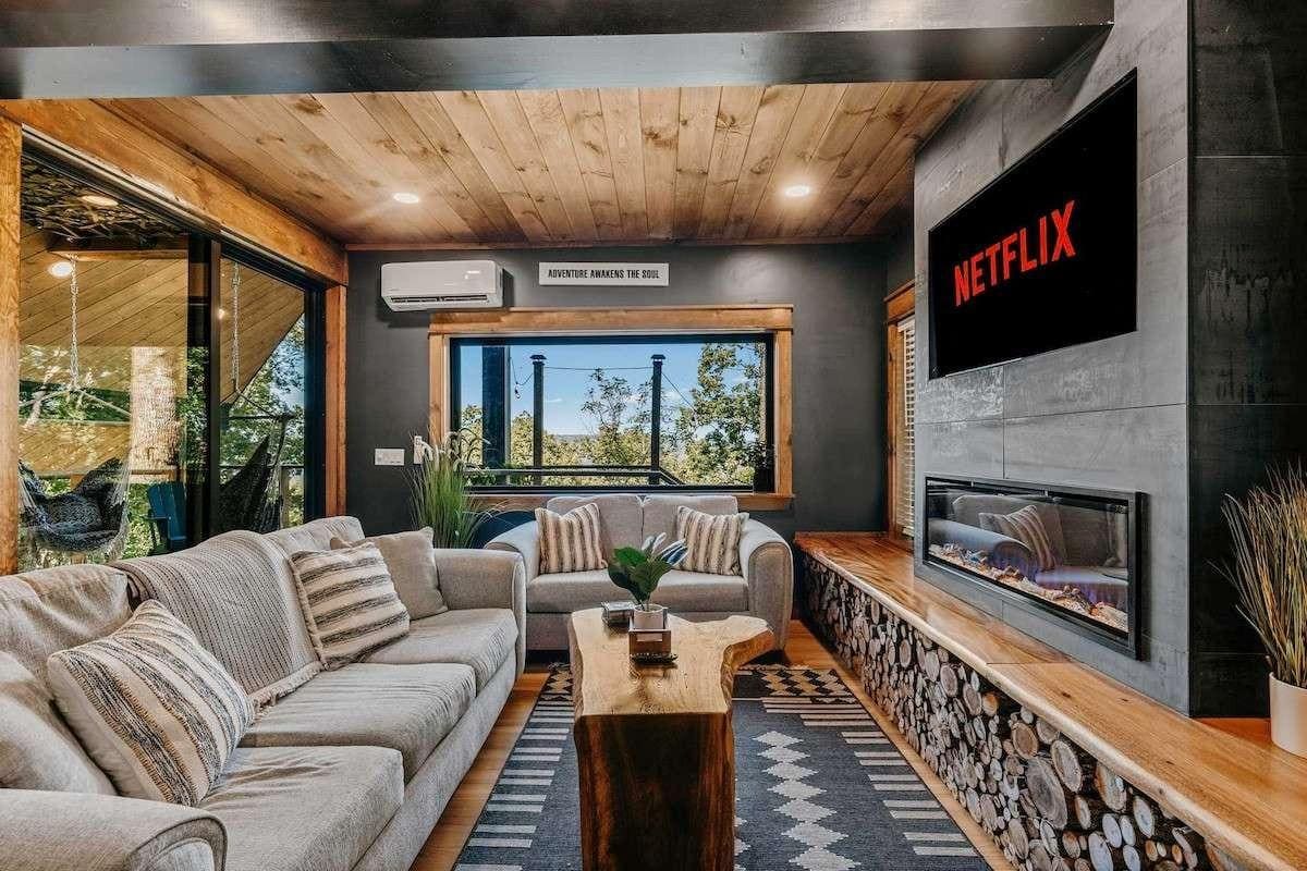 Live Oak Treehouse at Treetop Escapes