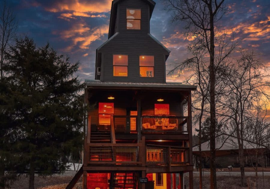Cabin in the Sky with an outdoor kitchen! Main Image